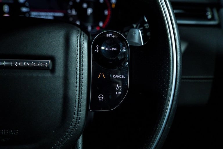 2019 Land Rover Range Rover Velar 3.0 D300 R-Dynamic HSE SUV 5dr Diesel Auto 4WD Euro 6 (s/s) (30...