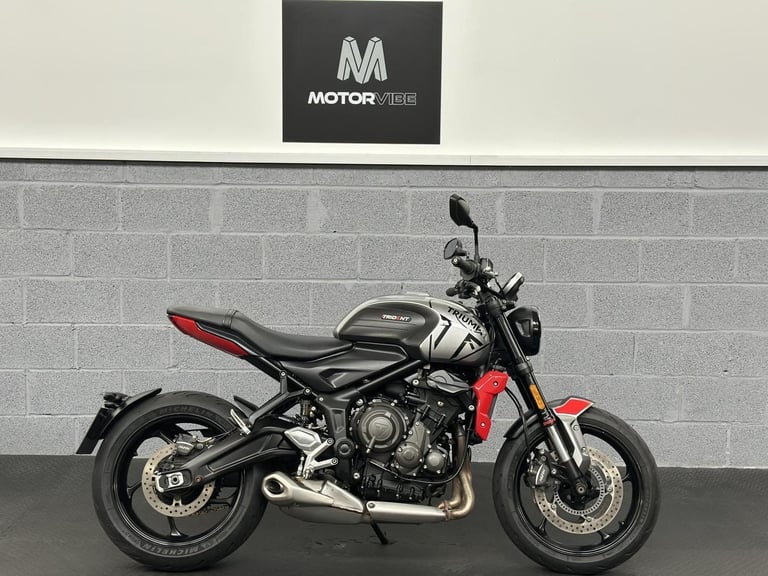 image for 2022 Triumph Trident 660 660 Roadster/Retro Petrol Manual X-ring Euro 5 (82 ps)