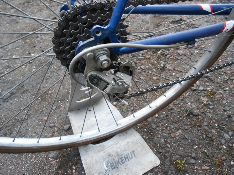 RALEIGH WINNER 10 SPEED ROAD RACING BIKE, RETRO RACER. 1980's.