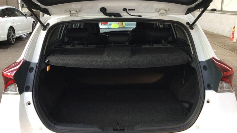2015 Toyota Auris 1.8 VVT-h Excel CVT Euro 6 (s/s) 5dr HATCHBACK Petrol/Electric Hybrid Automatic