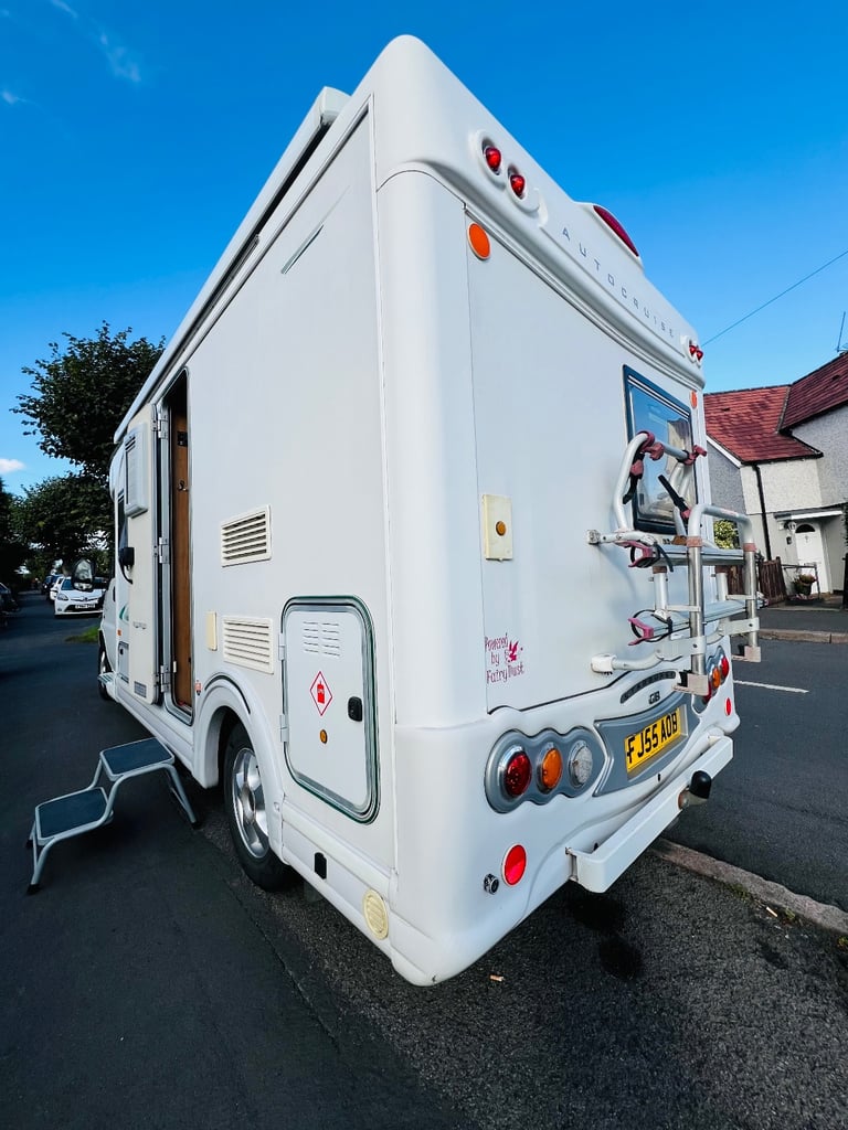 Autocrusie starburst 2005 motorhome