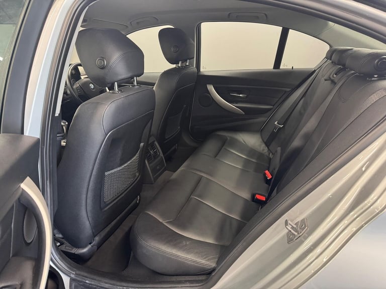 2013 BMW 3 Series 1.6 320i ED EfficientDynamics Euro 6 (s/s) 4dr SALOON Petrol Manual