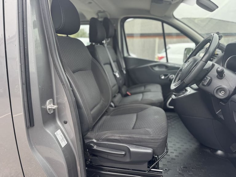2019 Vauxhall Vivaro 1.6 CDTi 2900 BiTurbo ecoTEC Limited Edition Nav Crew Van Double Cab 5dr Di ...