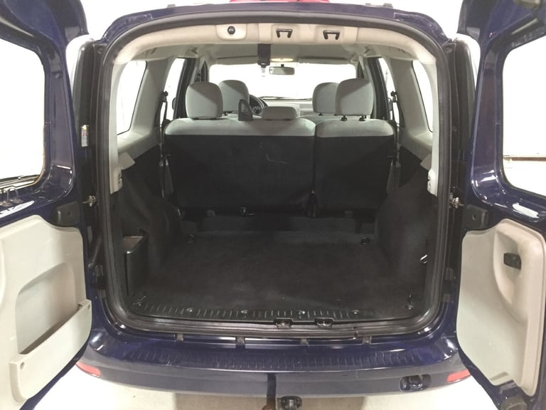 2011 Dacia Logan MCV 1.6 MPI AMBIANCE FRENCH LEFT HAND DRIVE Estate Petrol Manual