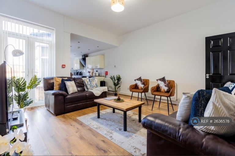 5 bedroom house in Poplar Road, Smethwick, B66 (5 bed) (#2636578)