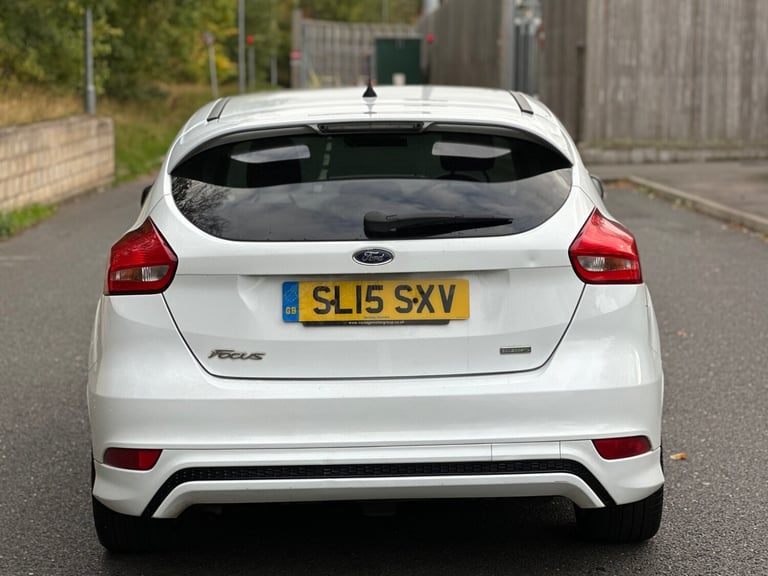 2015 Ford Focus 1.0 EcoBoost 125 Zetec S 5dr HATCHBACK Petrol Manual