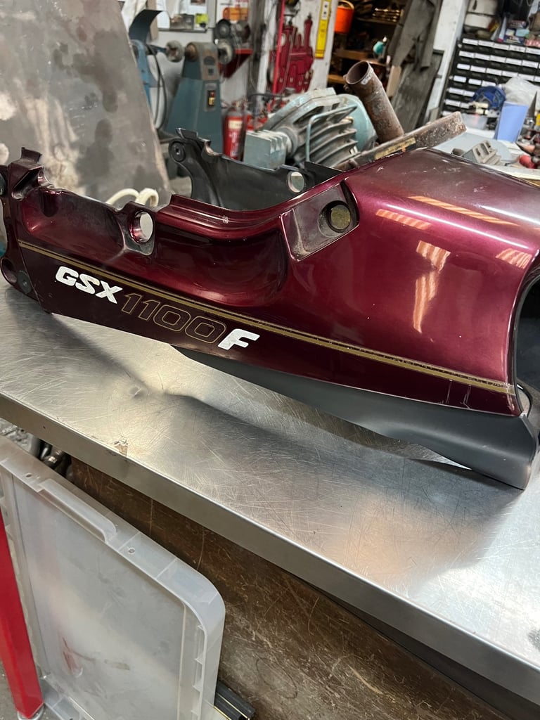 Suzuki Katana GSX1100F Tail Piece Seat Panel Fairing Cowl Cowling (1988–1996)