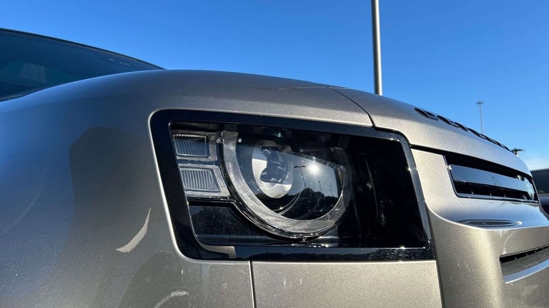 2024 Land Rover Defender 3.0 D250 X-Dynamic HSE 90 3dr Auto ESTATE DIESEL Automatic