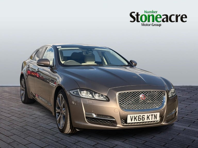  Jaguar XJ 3.0d V6 Portfolio Saloon 4dr Diesel Auto Euro 6 (s/s) (300 ps) Diesel Automatic