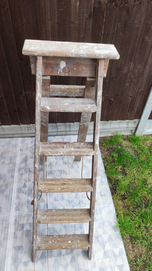 Vintage 5 Tread Wooden Step Ladder 