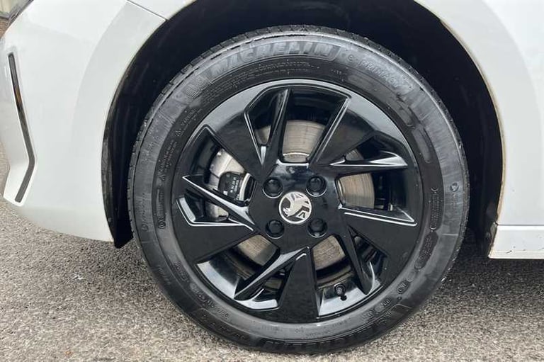 2025 Vauxhall Corsa 50kWh Yes Hatchback 5dr Electric Auto (136 ps) Hatchback Electric Automatic