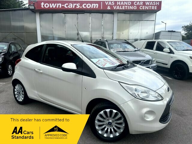 Ford Ka ZETEC- ?35 ROAD TAX AIR CON REAR PRIVACY GLASS RADIO CD + BLUETOOTH