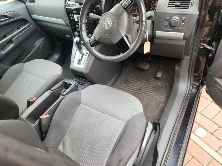 VAUXHALL ZAFIRA AUTOMATIC 7 SEATER DIESEL CLEAN CAR IN COVENTRY 