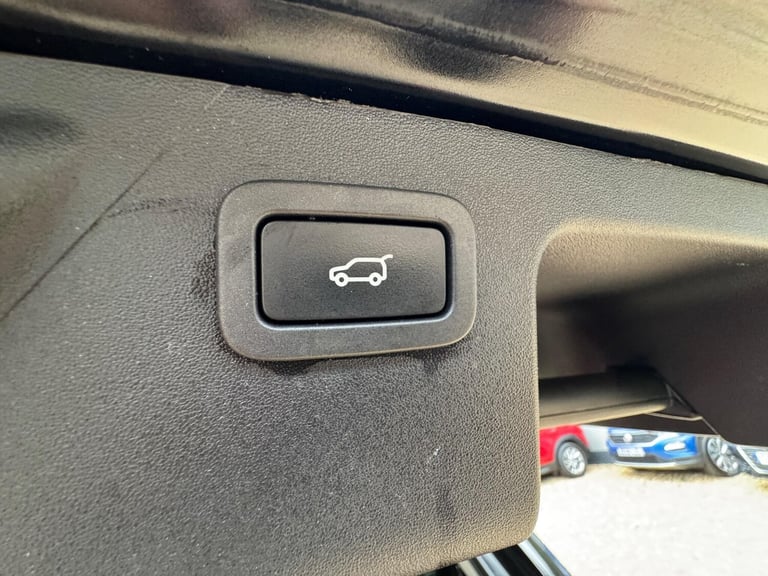 2018 Land Rover Discovery Sport 2.0 TD4 HSE Luxury Auto 4WD Euro 6 (s/s) 5dr ESTATE Diesel Automatic