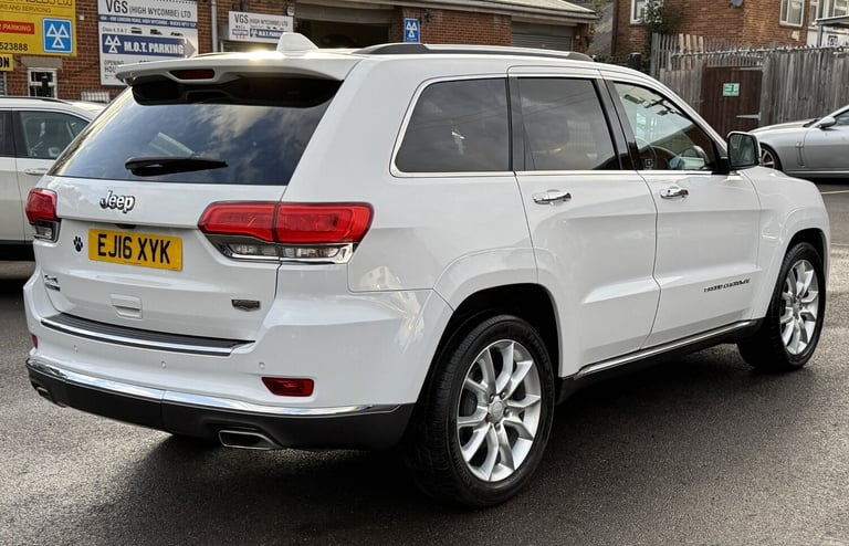 2016 Jeep Grand Cherokee 3.0 V6 CRD Summit SUV 5dr Diesel Auto 4WD Euro 6 (247 bhp) ESTATE Diesel...