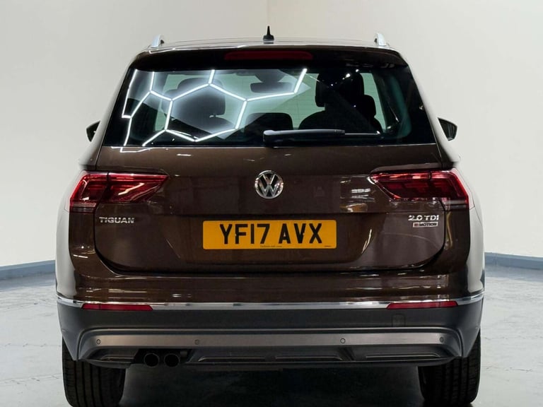 2017 Volkswagen Tiguan 2.0 TDI BlueMotion Tech SEL DSG 4Motion Euro 6 (s/s) 5dr SUV Diesel Automatic