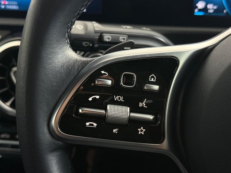 2022 Mercedes-Benz A-Class 1.3 A200 Sport (Executive) 7G-DCT Euro 6 (s/s) 5dr HATCHBACK Petrol Au...