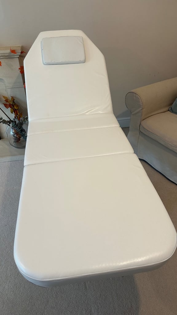 Portable Tri-fold Massage Bed Foldable Beauty Couch Tattoo Salon Therapy Bed