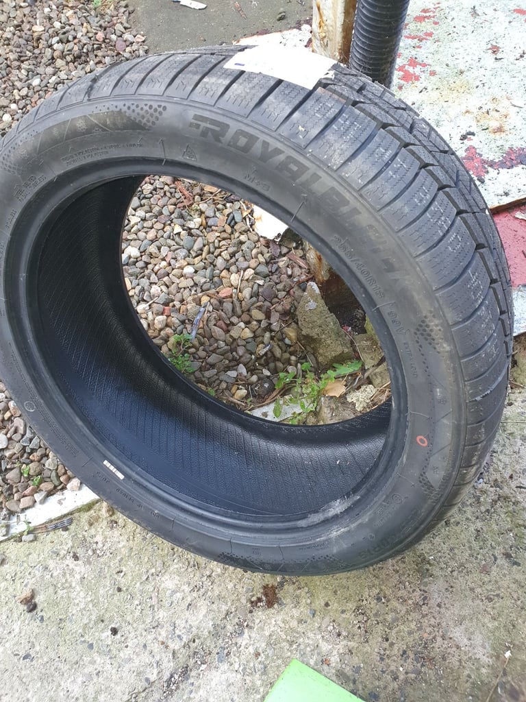 image for Royalblack tyres 255/40 R18 99V brand new tyres 2 nr for sale