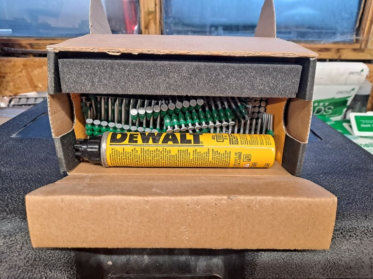 DeWalt C5 Trak-it gun, Concrete nail gun with box of nails