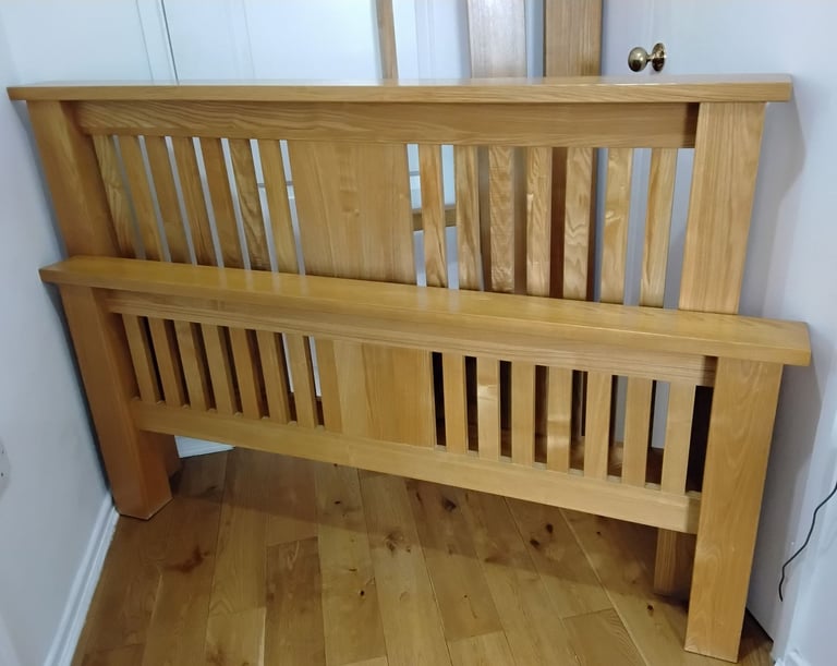 image for Solid Oak Double Bed Frame John Lewis Superb Quality As New Condition Can Deliver 