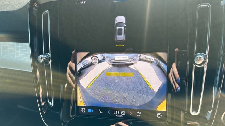 2023 Volvo XC40 Plus, B4 Mild hybrid, Petrol, Dark Estate Petrol Automatic