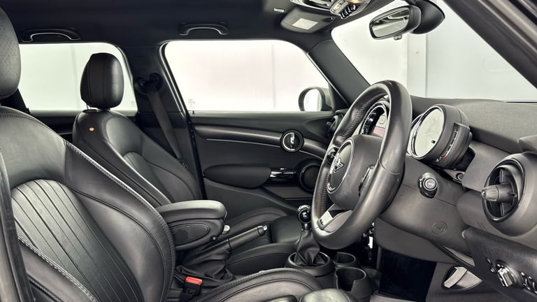 2022 MINI Hatch 1.5 Cooper Exclusive 5dr Petrol Hatchback Hatchback Petrol Manual