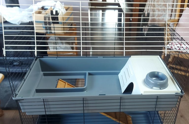 Indoor Cage