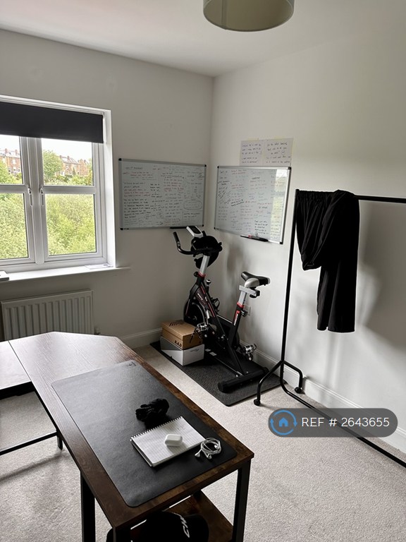 2 bedroom flat in Scampston Drive, East Ardsley, Wakefield, WF3 (2 bed) (#2643655)
