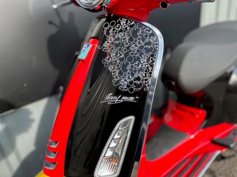 2024/24 Vespa Primavera 125 Mickey Mouse Edition One Owner Machine 
