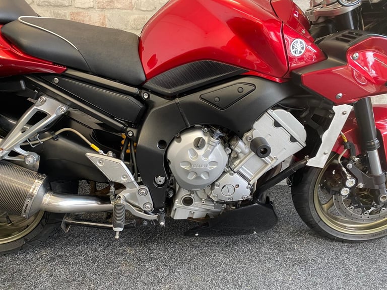 2008 Yamaha FZ1 1000 Fazer - HPI clear - Long Mot - Panniers 