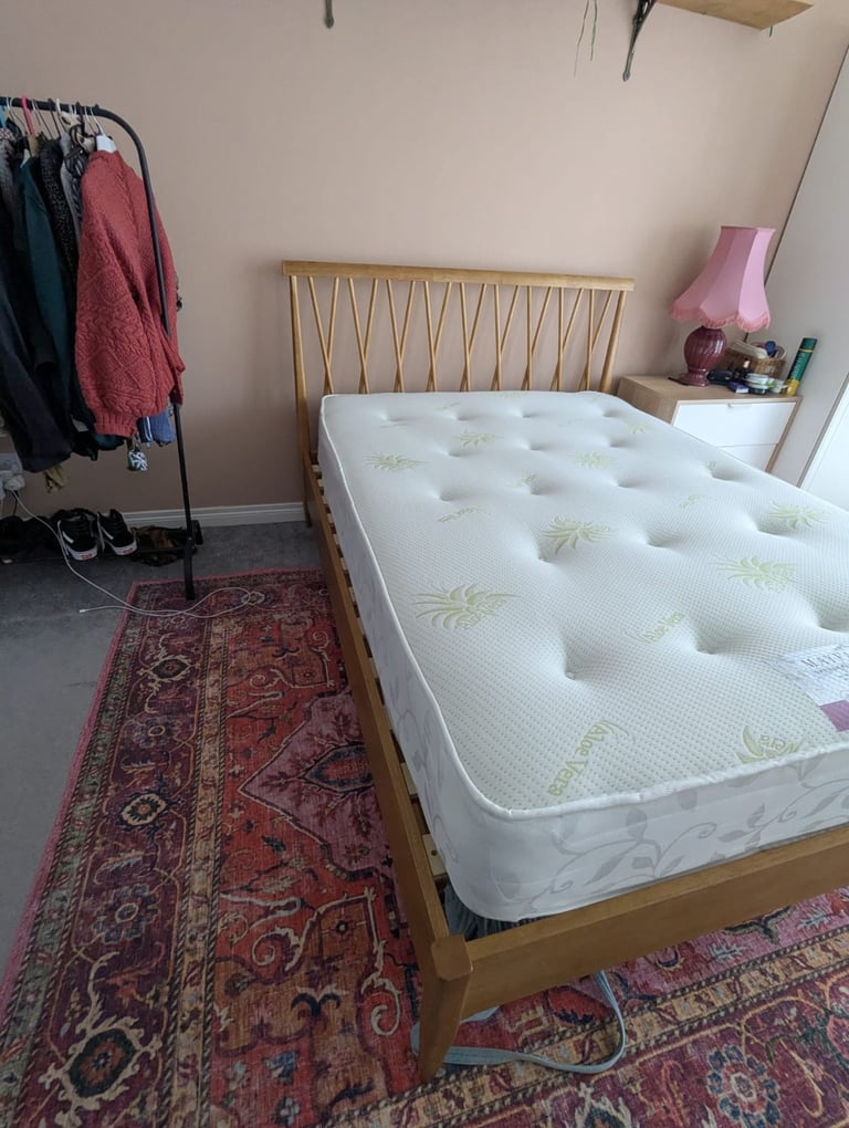 Bed frame - Double 