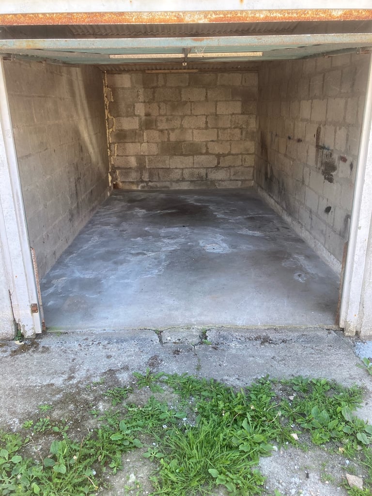 Garage to rent in Long Rock Penzance