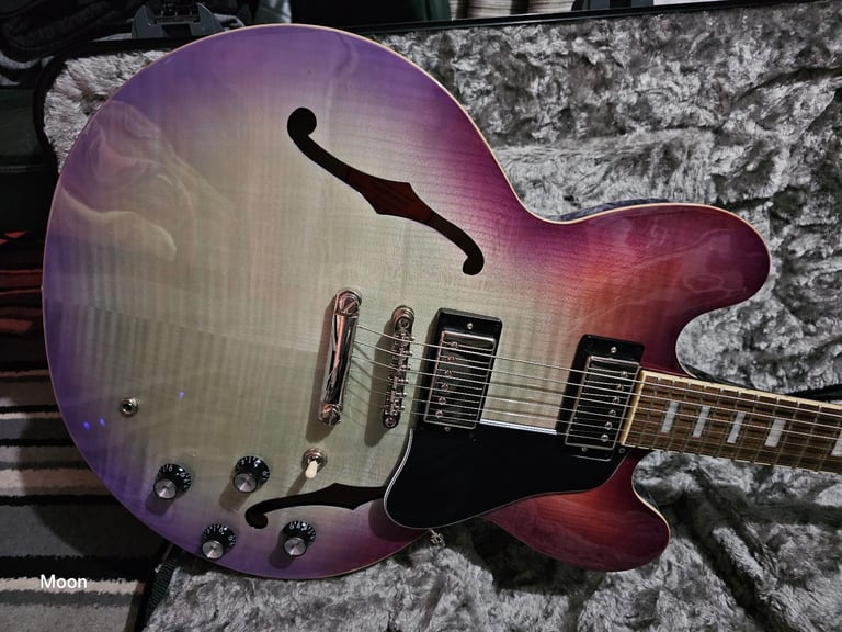 Epiphone ES-335 Semi-Hollow in Blueberry burst