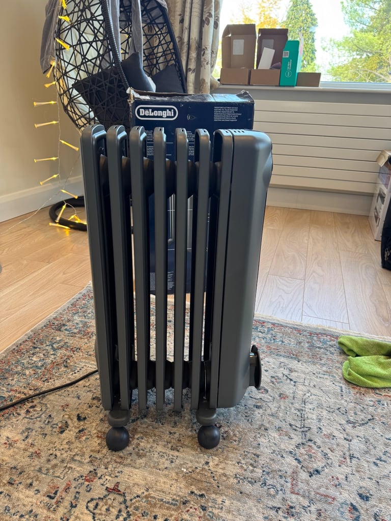 De'Longhi Radia S Oil Filled 1.5kW Grey Radiator TRRS0715E.G Grey
