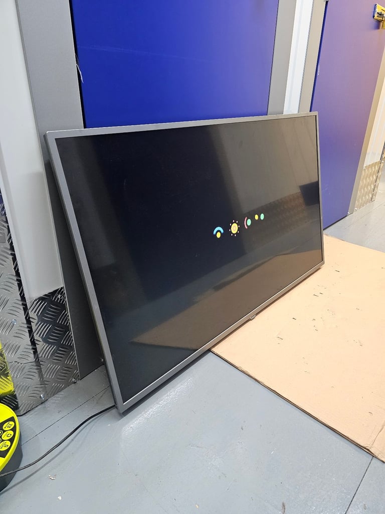 58" PHILLIPS ANDRIOND 4K ULTRA SMART TV 