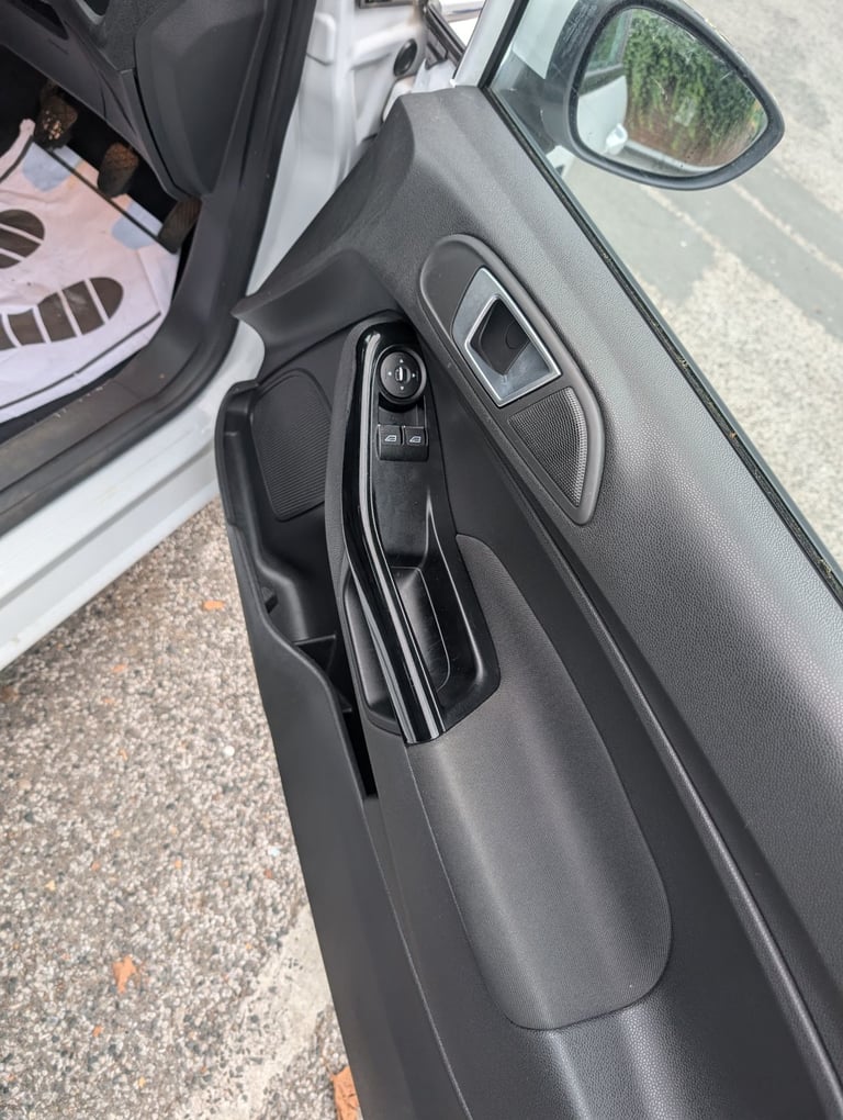 Ford, FIESTA, Hatchback, 2013, Manual, 998 (cc), 3 doors