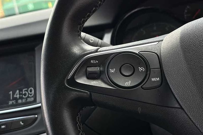 2022 Vauxhall Crossland 1.2 Turbo Design SUV 5dr Petrol Manual Euro 6 (s/s) (110 ps) SUV Petrol M...