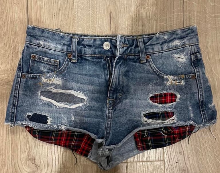 Pull&Bear destroyed jean shorts size 6UK.