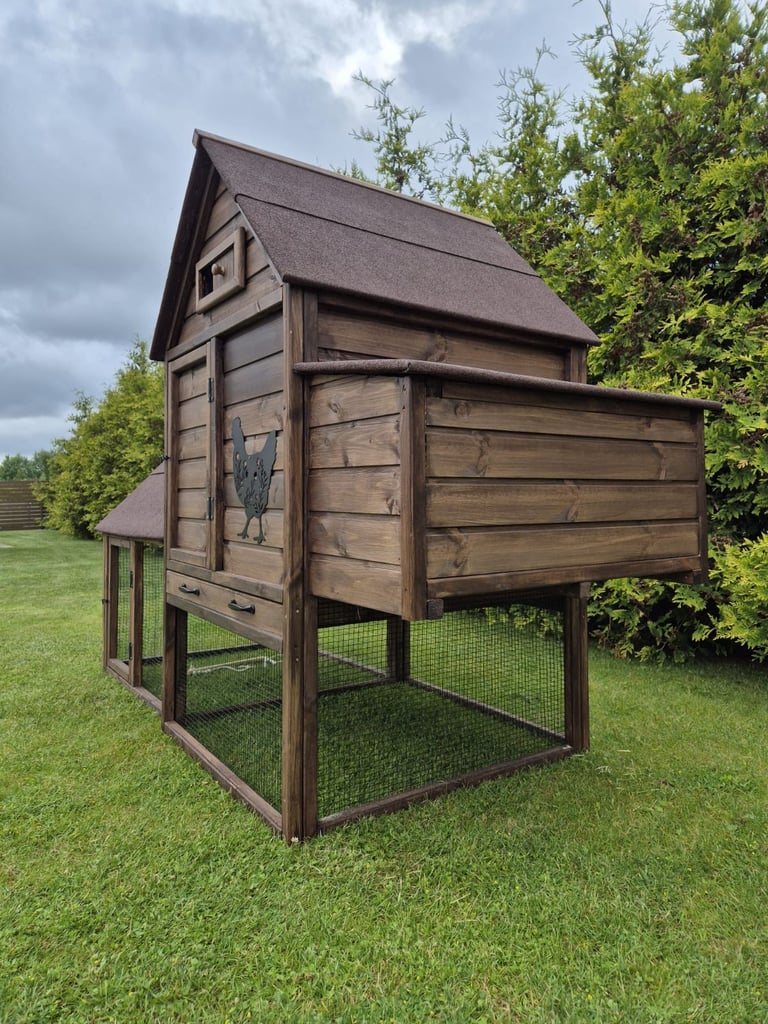 Chicken coops for 3-4 chickens