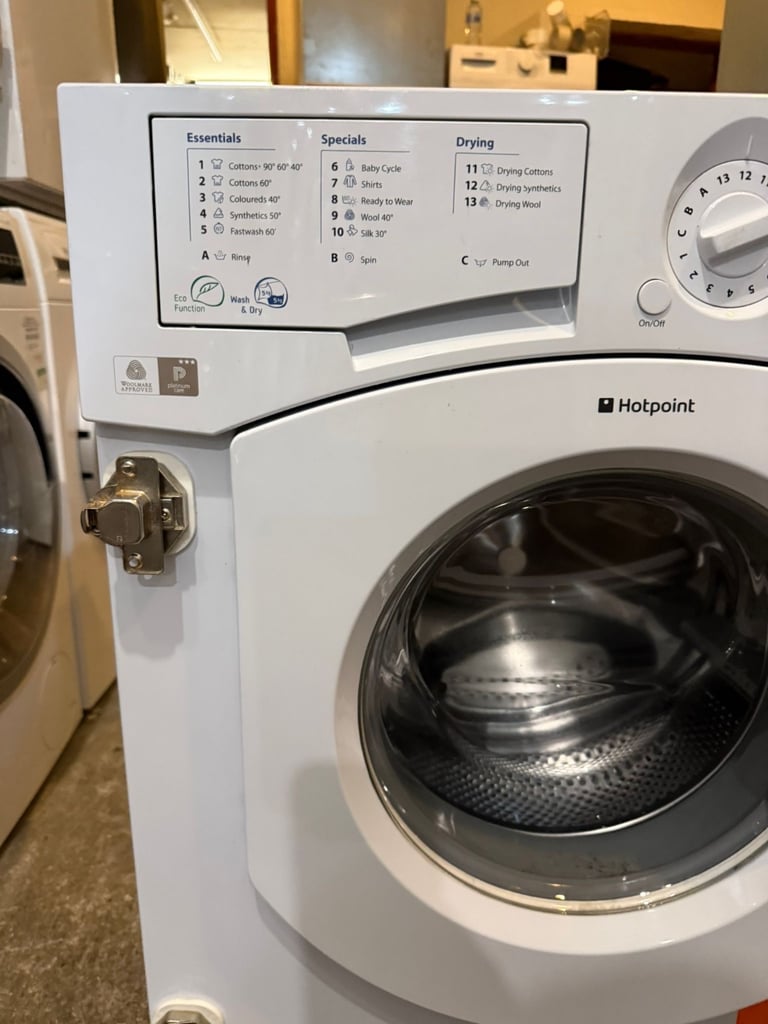 Hotpoint integrated 7kg Washer Dryer With Free Delivery N Warranty 