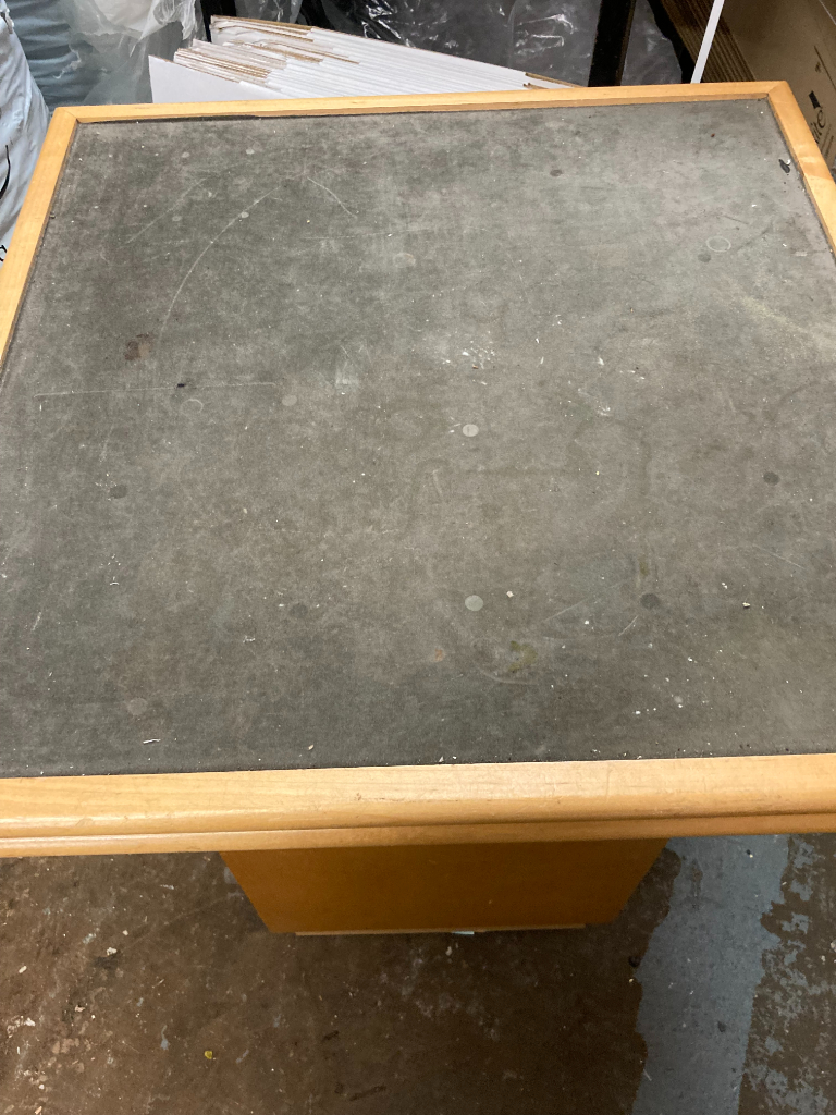 PODIUM TABLE FOR HOUSE/SHOP RETAIL DISPLAY