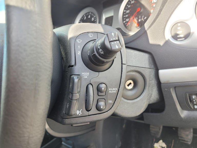 2012 Renault Clio 1.2 16V Expression+ 3dr HATCHBACK PETROL Manual