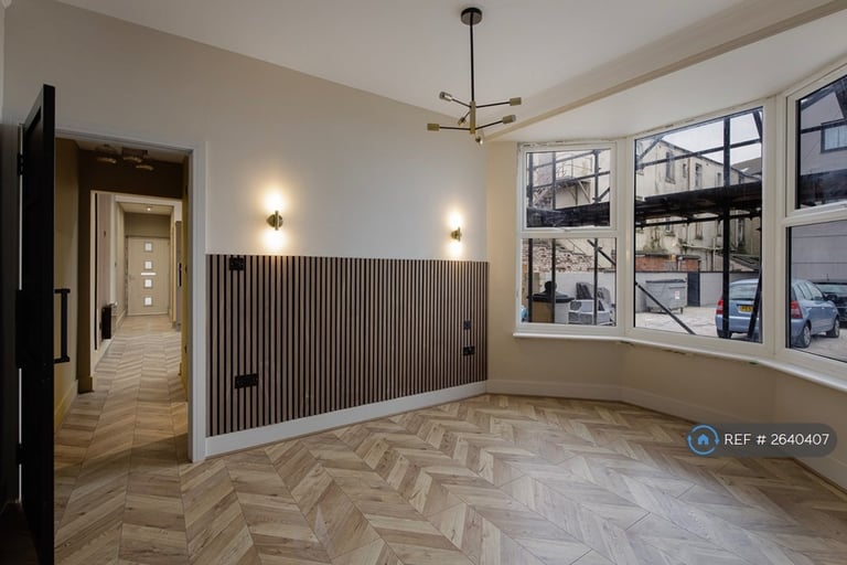 2 bedroom flat in Filey Place, Blackpool, FY1 (2 bed) (#2640407)