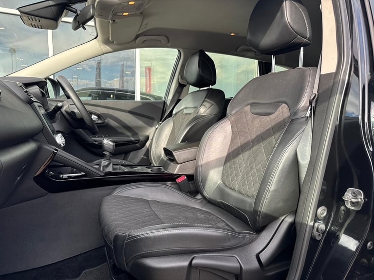 2020 Renault Kadjar 1.5 Blue dCi Iconic 5dr Hatchback Diesel Manual