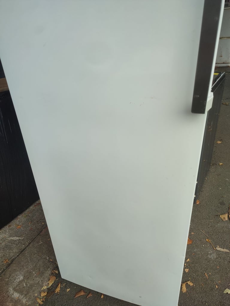 ➡️➡️SALE TODAY⬅️⬅️ TALL WHITE BEKO 60CM WIDE FROST FREE UPRIGHT FREEZER