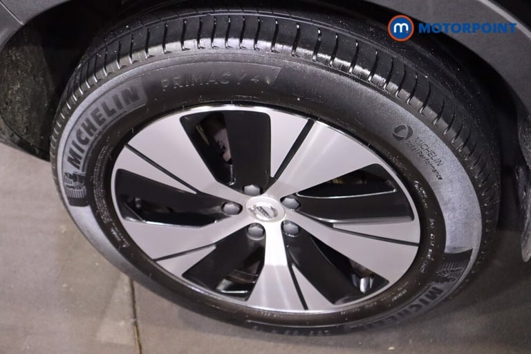 2022 Volvo XC40 1.5 T4 Recharge PHEV Plus Dark 5dr Auto ESTATE PETROL/ELECTRIC Automatic