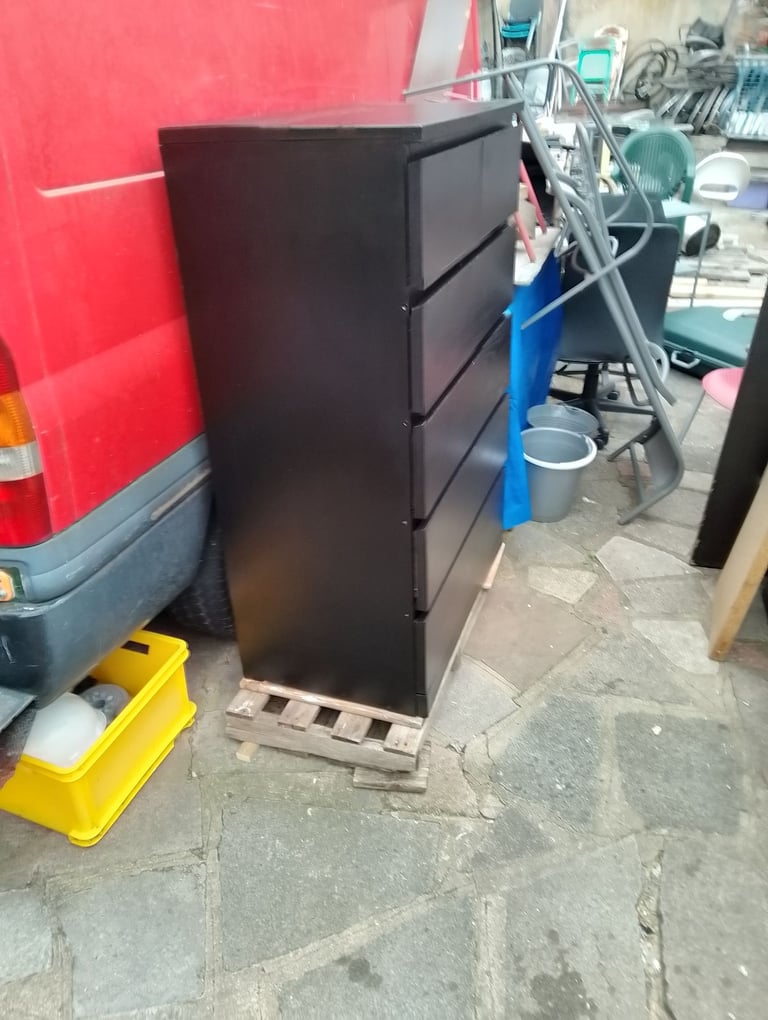 image for Chest of 6 large deep drawers in very good condition allround spotlessly clean inside and out 
