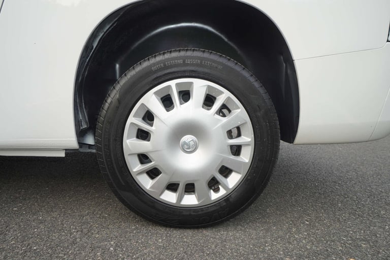 2022 Vauxhall Combo 1.5 Combo 2300 Sportive L2 LWB + 3 Seater + Twin Slider + Top Spec Van Panel ...