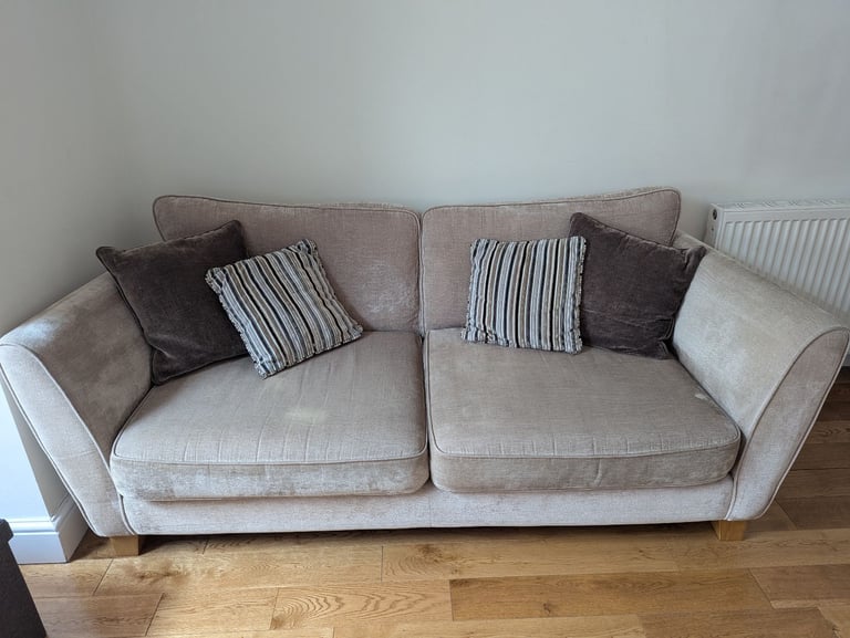 4 seater and 3 seater sofa 